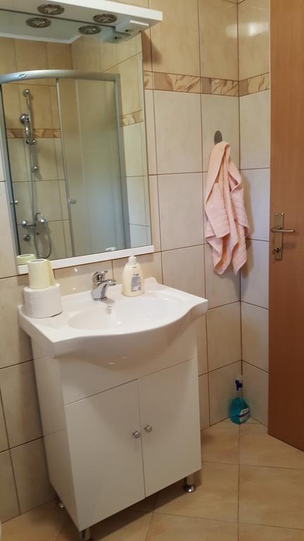 Apartment M&M Gornji Karin Exterior foto